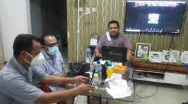 Ketua AJI Kota Kupang, Marthen Bana bersama Jajaran Badan pengurus ketika mengikuti Konggres AJI Nasional/Foto Imanuel Lodja