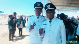 Kades Banain B, Timor Tengah Utara, Yulius Kolo (Kiri)/Foto Dok Facebook