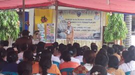 Bupati TTU, Drs.Djuandi David, memberikan sambutan pada acara peresmian Taman Literasi Insana (Foto: Yuven Abi/Savanaparadise.com)