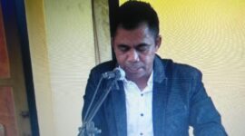 Wakil Bupati Kabupaten Ende Terpilih, Erikos Emanuel Rede Saat Menyampaikan Pokok-pokok Pikiran Pada Rapat Paripurna XII, Rabu 10 November 2021 (Foto: Chen Rasi/Savanaparadise.com)