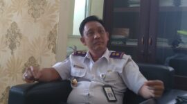 Kepala Bandar Udara Haji Hasan Aroeboesman Ende, Indra Priyantono (Foto: Chen Rasi/Savanaparadise.com)