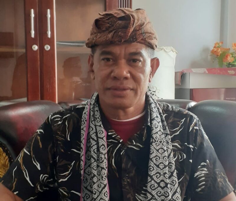 Hendrik F. Bana, SH, Ketua DPRD Kabupaten TTU, sekaligus ketua termandat Partai Nasdem TTU (Foto : Yuven Abi/Savanaparadise.com