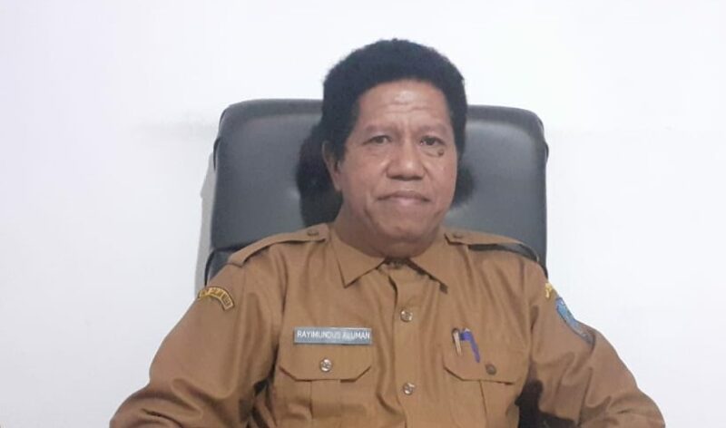 Raymundus Aluman, Plt Kadis Pendidikan Kepemudaan dan Olahraga Kabupaten TTU (Foto: Yuven Abi/Savanaparadise.com)