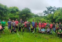 PERMASA-Kupang bersama organisasi lainnya sedang menggelar kegiatan bakti sosial berupa penanaman pohon di Kelurahan Manulai 2, Kecamatan Alak, Kota Kupang (Foto: Istimewa)