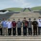 12 Pimpinan Daerah di NTT Saat foto bersama di depan kantor DPR RI (Foto: Istimewa)