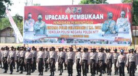 249 Siswa saat mengikuti Upacara pembukaan Pendidikan dan Pembentukan Bintara DI SPN Polda NTT, Oebobo, Kota Kupang (Foto : Dok. Humas Polda NTT)