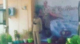 Bupati Kabupaten Sabu Raijua, Nikodemus Rihi Heke saat memberikan sambutan pada acara Festival Rai Hawu (Foto: Dule Dubu/Savanaparadise.com)