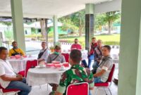 Suasana coffe morning antara Dandim 1618/TTU, Letkol Arm.Laode Irwan Halim bersama Insan pers (Foto : Yuven Abi/Savanaparadise.com)