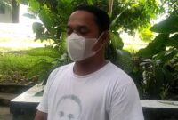 RD. Fransiskus Sama, Pastor Kuasi/Paroki Persiapan St. Mateus Lowumbangga, Kecamatan Wewaria, Kabupaten Ende (Foto: Chen Rasi/Savanaparadise.com)