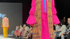 Para modeling yang tampil memukau di ajang Indonesia Fashion Week 2022 (Foto: BKR)