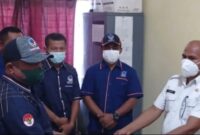 DPD Partai NasDem Kabupaten Ende menyerahkan berkas usulan PAW Pimpinan DPRD Kabupaten Ende (Foto: Oby)