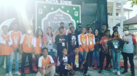 Pemuda GMIT Ende sedang berpose bersama usai melaksanakan kegiatan pengamanan Sholat Idul Fitri 1 Syawal 1443 Hijriah (Foto: Chen Rasi/Savanaparadise.com)