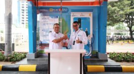 
JAKARTA -- Direktur Utama BNI Royke Tumilaar (kanan) dan Direktur Utama PLN Darmawan Prasodjo (kiri) dalam peresmian SPKLU Skema Partnership Investor Own Investor Operate (IO2) BNI-PLN, Selasa (19/7/72022). 

Langkah strategis BNI bersama PLN ini ditujukan untuk mendukung ekosistem kendaraan listrik, yang pada akhirnya akan membanti percepatan transisi energi di Indonesia.Foto Dok BNI 