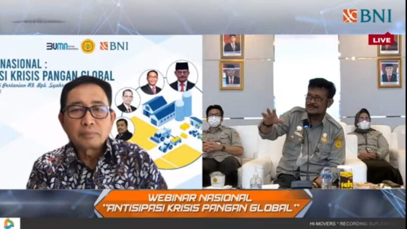 JAKARTA -- Menteri Pertanian Syahrul Yasin Limpo dan Direktur Hubungan Kelembagaan BNI Sis Apik Wijayanto Webinar Nasional: Antisipasi Krisis Pangan Global BNI Corpu, Kamis (21/7/2022).

BNI berkomitmen memberikan perhatian khusus pada ketahanan pangan dengan terus mendorong fasilitas pembiayaan yang berkelanjutan terutama di sektor pertanian.Foto Dok BNI