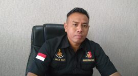 Kasat Reskrim Polres Ende, Iptu Yance Kadiaman saat memberikan keterangan pers kepada awak media (Foto: Chen Rasi/Savanaparadise.com) 