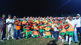 Perseftim Flores Timur pose bersama pelatih dan official usai bungkam Perserond Rote Ndao 4:0 (Foto: Chen Rasi/Savanaparadise.com)