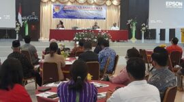 Sekda Provinsi NTT, Domu Warandoy saat membuka kegiatan IMA -Hotel Kupang