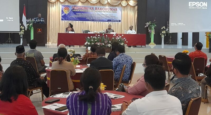 Sekda Provinsi NTT, Domu Warandoy saat membuka kegiatan IMA -Hotel Kupang
