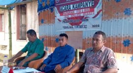 Cakades Wololele A Ende Fabianus Laur (tengah) siap memaparkan Visi-Misi (Foto: Chen Rasi/Savanaparadise.com)