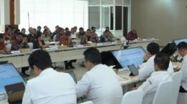 Mentri Kelautan dan Perikanan, Sakti Wahyu Trenggono Audiens dengan Gubernur Melki Laka Lena dan Bupati Serta Walikota se-NTT (Foto: Dok KKP)