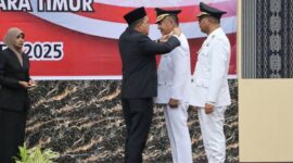 Gubernur NTT, Emanuel Melkiades Laka Lena melantik Bupati, Willybrodus Lay dan Wakil Bupati Belu, Vincente Hornai Goncalves periode 2025 - 2030 (Foto: DC)