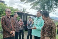 Bupati Kabupaten Ende, Yosef Benediktus Badeoda, SH., MH bersama Wakil Bupati, Dominikus Minggu Mere saat menghadiri dan membuka kegiatan Rakor program One Village One Product (Foto: Chen Rasi/SP)