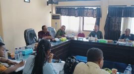 Rapat Pansus DPRD Ende Bahas LKPJ Bupati (Foto: Chen Rasi/SP)