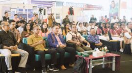 Gubernur Melki Laka Lena saat menghadiri dan membuka kegiatan  “Bali Nusra Education Fair” (Foto: IN)