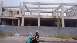 Kondisi Proyek Pembangunan Pasar Mbongawani di Kabupaten Ende dengan total anggaran Rp 28 Milyar yang mangkrak (Foto: Chen Rasi/SP)