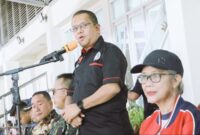 Gubernur NTT, Emanuel Melkiades Laka Lena saat memberikan sambutan pada acara penutupan perhelatan piala Gubernur NTT- Liga Pelajar Soeratin CUP U-17 (Foto: DC)