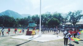 Penampilan peserta Lomba Marching Band Pertama dari SMP Katolik Nirmala Jopu (Foto:Chen Rasi/Savanaparadise.com)