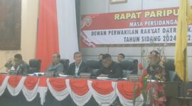 Rapat Paripurna IV, Masa Sidang III DPRD Kabupaten Ende (Foto: Chen Rasi/Savanaparadise.com