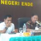 Kepala Kejaksaan Negeri Ende, Adi Rifani SH.,MH didampingi Kasi Intel, Nanda Yoga Rohmana, SH.,MH (Foto:Mateus Bheri/CR)