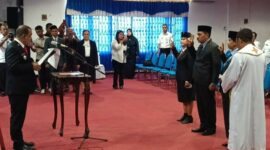 Bupati Ende, Yosef Benediktus Badeoda melantik Pejabat Tinggi Pratama Kabupaten Ende (Foto: Mateus Bheri/SP)