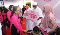 Ketum Bhayangkari Pusat, Ny. Julianti Sigit Prabowo Kunker Ke Ende, Salurkan Bantuan Sosial dan Kesehatan