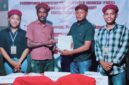 Penyerahan palu sidang kepada ketua terpilih Presidium PMKRI Ende (Foto: Mateus Bheri/SP)
