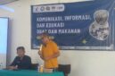 Direktur Yayasan Caritas, Romo Siprianus Sadipun didampingi oleh Kepala Balai POM Ende, Eko Agus Budi Darmawan (Foto: Mateus Bheri/SP)