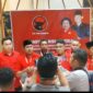 Ketua DPP PDI Perjuangan Bidang Keanggotaan dan Keorganisasian, Andreas Huga Parera memberikan keterangan pers kepada awak media (Foto: Savanaparadise.com)