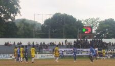 Laga Perempatfinal antara Persada SBD versus Persekota Kupang (Foto: Mateus Bheri/SP)