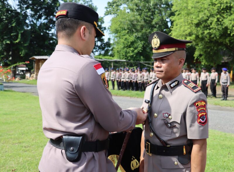 Upacara Serah Terima Jabatan (Sertijab) Kasat Lantas Polres Ende (Foto: Mateus Bheri/SP) 