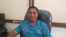 Plt. Kepala Dinas P dan K Kabupaten Ende, Venantius Minggu (Foto: Mateus Bheri/SP)