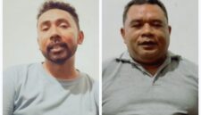 Ketua Panitia, Yohanes Borgias Riga (kiri) dan Camat Wewaria, Fidelis Bella (kanan) (Foto: Mateus Bheri/SP)