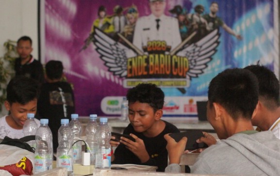 Peserta turnamen billiard dan e-sport (Foto: Mateus Bheri/SP)