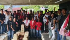 GMNI sedaratan Flores Napak Tilas di makam Ibu Amsi (Foto: Mateus Bheri/SP)