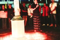 Perwakilan Keluarga Korban, Atto Lose, menyampaikan pesan moral di hadapan Cipayung Ende (Foto: Mateus Bheri/SP)