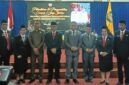 Foto bersama antara Bupati Ende, Yosef Benediktus Badeoda, Wakil Bupati, Dominikus Minggu Mere bersama Lima Pejabat Pemimpin Tinggi Pratama yang baru dilantik (Foto: Mateus Bheri/SP)