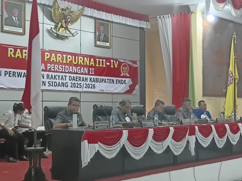 Rapat Paripurna DPRD Ende dengan agenda penyampaian laporan hasil pembahasan dan rekomendasi DPRD Ende atas laporan pertanggung jawaban LKPJ Bupati Ende tahun anggaran 2025 (Foto; Mateus Bheri/SP)