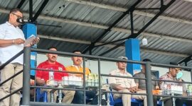 Wakil Bupati Ende, Dominikus Minggu Mere menyampaikan sambutannya dalam kegiatan turnamen Piala Bupati U-17 (Foto: Mateus Bheri/SP)