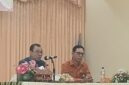 Bupati Ende, Yosef Benediktus Badeoda yang didampingi oleh Kepala BPS Kabupaten Ende, I Made Suantara saat membuka kegiatan pelatihan sensus ekonomi 2026 (Foto: Mateus Bheri/SP)