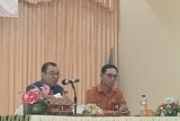 Bupati Ende, Yosef Benediktus Badeoda yang didampingi oleh Kepala BPS Kabupaten Ende, I Made Suantara saat membuka kegiatan pelatihan sensus ekonomi 2026 (Foto: Mateus Bheri/SP)